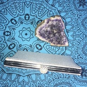 🦋 clutch sparkle silver 7”x5”